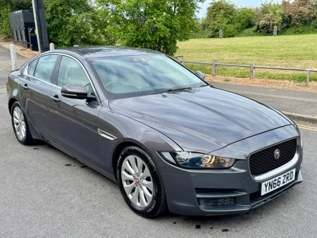 JAGUAR XE 2.0d Prestige Auto Euro 6 (s/s) 4dr